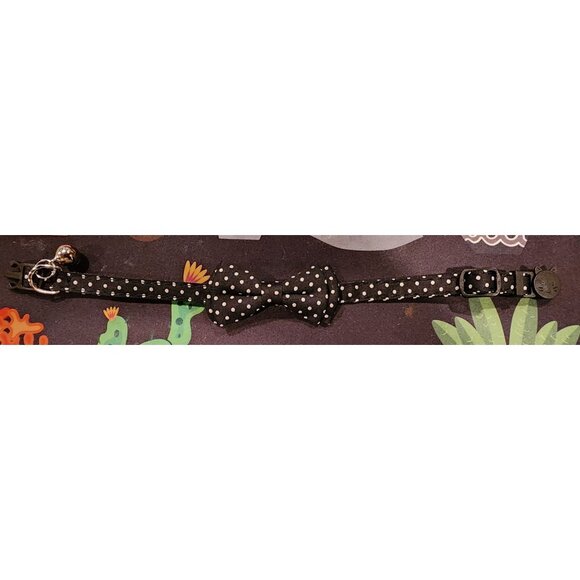 NEW Adjustable Black Polka Dot Cat Collar With Bow Tie & Bell For Cats Or Kitten - Picture 1 of 7
